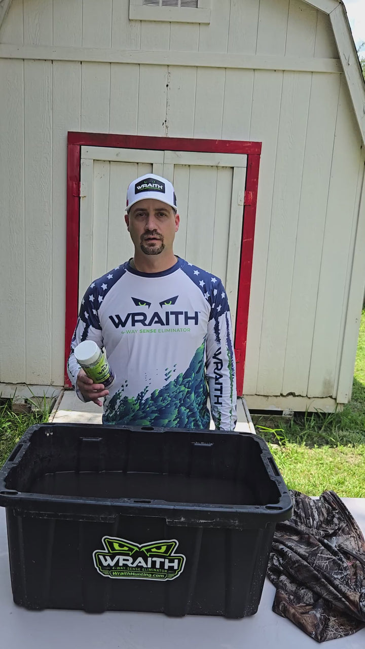 Dip application: mixing Wraith and dipping hunting clothing